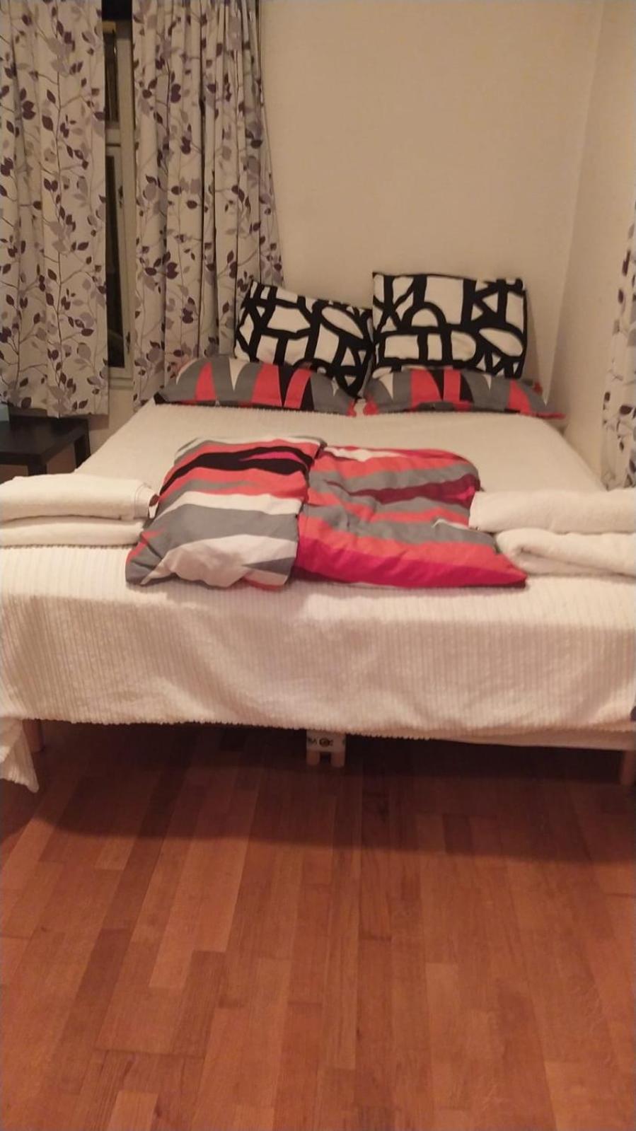 Apartment 1-bedroom In Heart Of The *